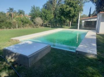 Casa · 60m² · 4 Ambientes · 1 Cochera · Casa en Venta Patio Verde y Pileta La Ribera Oliveros