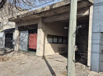 Depósito · 250m² · Depósito con Oficinas Dentro del Casco Urbano