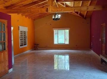 Quinta vacacional · 280m² · 3 Ambientes · Venta Quinta 4 Ambientes con Piscina en Moreno