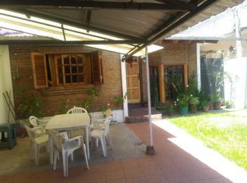 Casa · 4 Ambientes · 1 Cochera · Casa en Quilmes