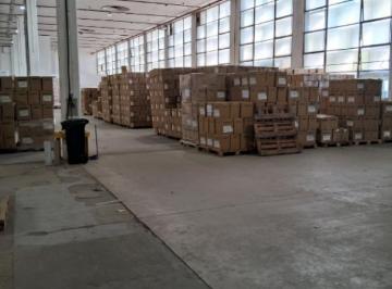 Bodega-Galpón · 1290m² · Galpón en Alquiler en Villa Ballester San Martin