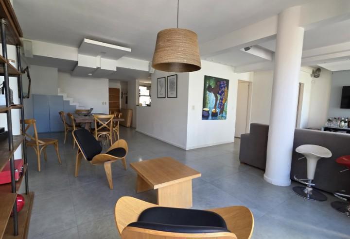Departamento Triplex con Cochera en Cañitas