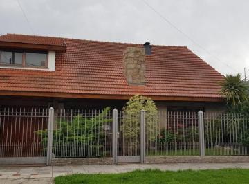 Casa · 200m² · 7 Ambientes · Casa en Venta - 4 Dorm. 3 Baños - La Matanza