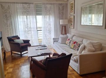 Departamento de 5 ambientes, Recoleta · Recoleta - Uriburu 1300 - Elegante 4 Amb C/dependencia!