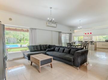 Casa · 226m² · 4 Ambientes · 1 Cochera · Venta, Casa, 4 Ambientes, Apto Credito, Club de Campo Las Perdices en Virrey del Pino Ruta 3 Km47