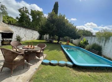Casa · 100m² · 4 Ambientes · 2 Cocheras · Casa en Ituzaingó Norte