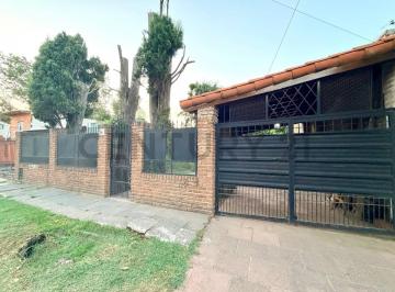 Casa · 120m² · 3 Ambientes · Venta Casa 3 Amb Parque Leloir Lote de 400 m² a m de Martin Fierro