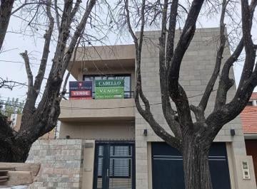 Casa · 69m² · 4 Ambientes · 1 Cochera · Duplex de 3 Dorm. Lomas Se Zamora Oeste