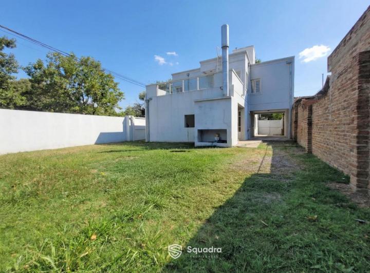 Casa · 147m² · 7 Ambientes · 3 Cocheras