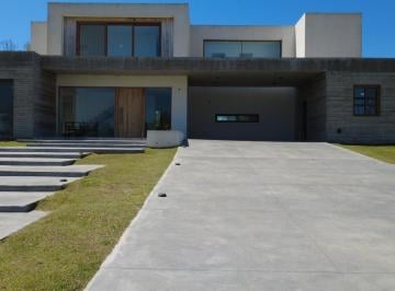 Casa · 294m² · 9 Ambientes · 2 Cocheras · Casa en Venta en Pilara. Pilar, 9 Ambientes, Gba Norte