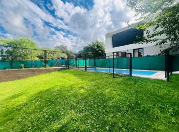 Casa · 135m² · 5 Ambientes · 2 Cocheras · Casa de 3 Dorm. en Housing Pazifica - Villa Warcalde