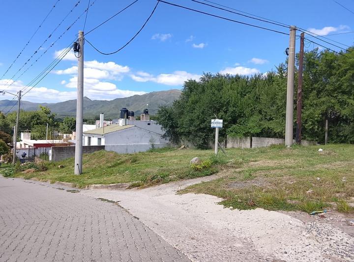 Terreno · 300m²
