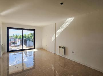 Departamento de 3 ambientes, Mar del Plata · Semipiso 3 Amb C/ Cochera y Doble Balcón Aterrazado