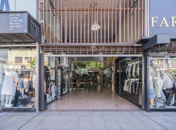 Local comercial · 200m² · 5 Ambientes · Local en Galería | 200 m² | Permuta