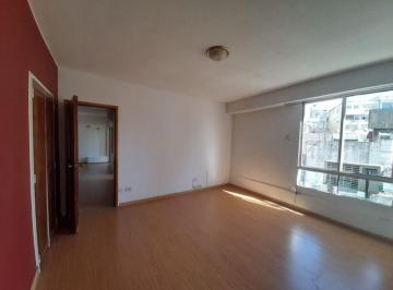 Departamento de 3 ambientes, Retiro · Departamento/oficina en Venta, Amplio y Luminoso!