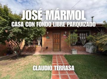Casa · 90m² · 4 Ambientes · 3 Cocheras · Chalet en Venta en R. Calzada