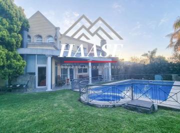 Casa · 325m² · 6 Ambientes · 2 Cocheras · Venta Casa en Lote Central en Ayres del Pilar Km 43,5 Pilar