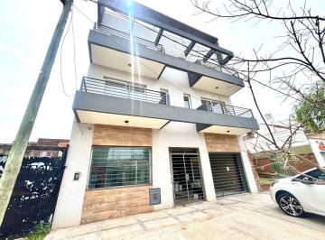Departamento de 3 ambientes, Lomas de Zamora · Departamento 3 Ambientes a Estrenar – Primer Piso por Escalera