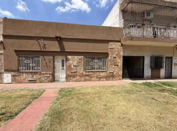 Casa · 86m² · 4 Ambientes · Casa en Sarmiento