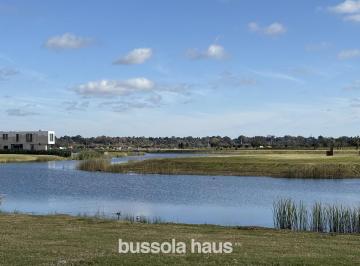 Terreno · 1000m² · Terreno Al Lago Central en Puertos, Amarras
