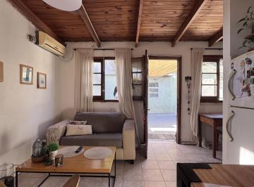 PH · 101m² · 4 Ambientes · PH en Paternal con Terraza
