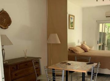 Departamento · 50m² · 2 Ambientes · 1 Cochera · Departamento en Alquiler en Las Mercedes con Jardín y Parril