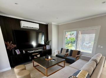 Casa · 280m² · 5 Ambientes · 2 Cocheras · Casa en Altos de Campo Grande