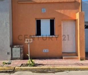 Casa · 40m² · 2 Ambientes · Se Vende PH de un Dormitorio con Todos Los Servicios