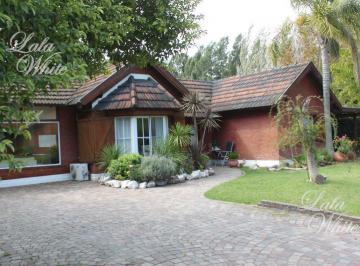 Casa · 170m² · 5 Ambientes · 2 Cocheras · Casa con Pileta en Venta - Echeverría del Lago, Canning
