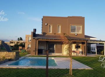 Casa · 171m² · 5 Ambientes · 2 Cocheras · Casa con Pileta en Venta - El Rebenque, Canning, Esteban Echeverría