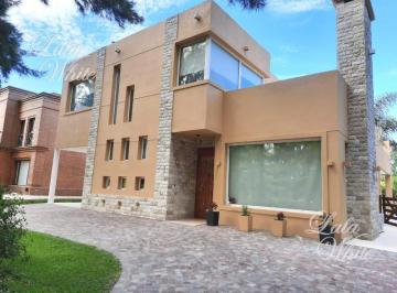 Casa · 308m² · 4 Ambientes · 1 Cochera · Casa con Pileta en Venta/alquiler Anual - El Lauquen, Canning, San Vicente