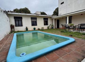 Casa · 219m² · 13 Ambientes · 2 Cocheras · Venta Casa en Marques de Sobremonte