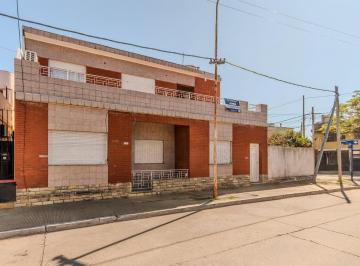 Casa · 155m² · 5 Ambientes · 2 Cocheras · Casa Para 2 Familias en Esquina | 5 Amb |lomas del Mirador