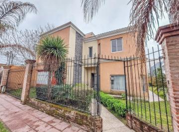 Casa · 250m² · 6 Ambientes · 2 Cocheras · Casa | Chalet | Venta | 6 Ambientes | Parque | Villa Luzuriaga | Acepta Permuta