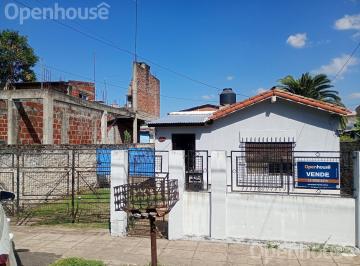 Casa · 400m² · Oportunidad en Don Torcuato - Tigre – Lote con Dos Casas a Reciclar – Gran Potencial