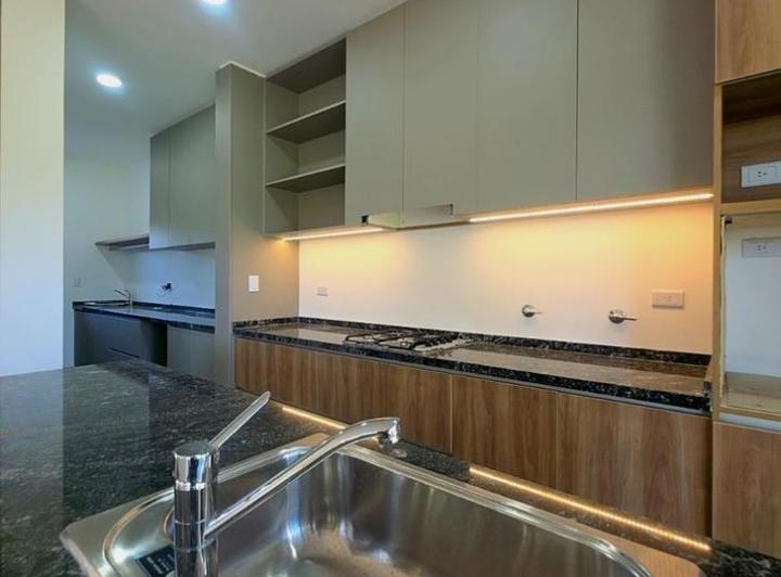Casa · 218m² · 4 Ambientes · 2 Cocheras