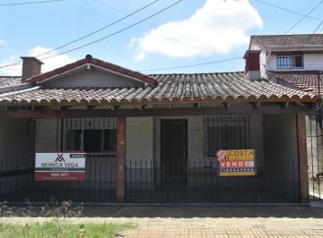 PH de 3 ambientes, Lomas de Zamora · Caseros 100 Lomas Oeste Exc Ubicacion 3 Amb Cochera Patio Gran Potencial Apto Credito!