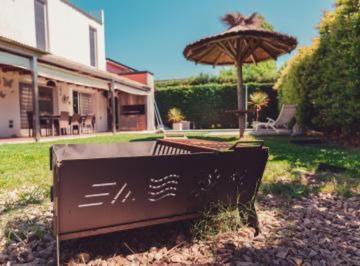 Casa · 312m² · 4 Ambientes · 3 Cocheras · Venta Casa Inteligente 8 Ambientes en La Cañada de Pilar