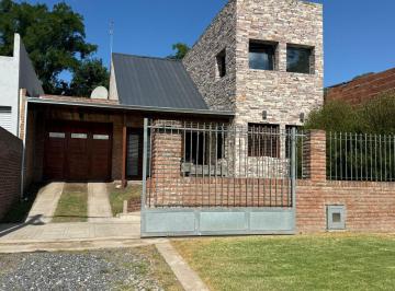 Casa · 160m² · 5 Ambientes · 1 Cochera · Venta Casa Chalet 5 Ambientes Zona Jardin Stella Maris