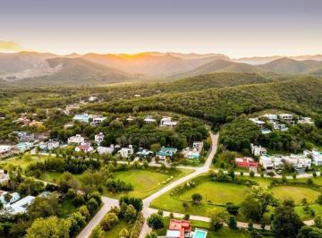 Terreno · 800m² · Terreno en Estancia Q2 800 m² – Ladera Sur Consolidado – Oportunidad