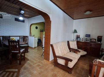 PH · 98m² · 4 Ambientes · PH 4 Amb. con Quincho/terraza
