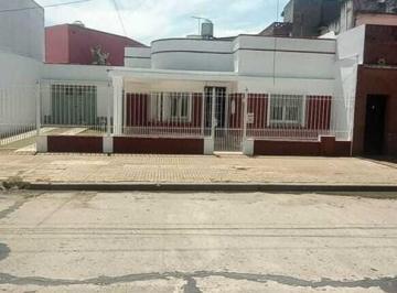 Casa · 110m² · 3 Ambientes · 1 Cochera · Casa en Venta en Sarandí, Avellaneda, G. B. a. Zona Sur