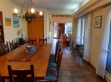 Casa · 200m² · 7 Ambientes · 1 Cochera · Casa en Venta Don Torcuato 7 Ambientes