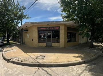 Local comercial · 211m² · Local en Lobos