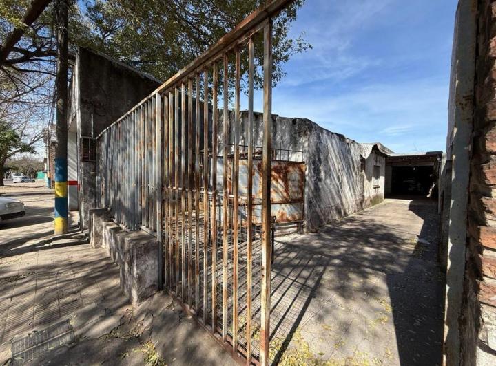 Bodega-Galpón · 200m²