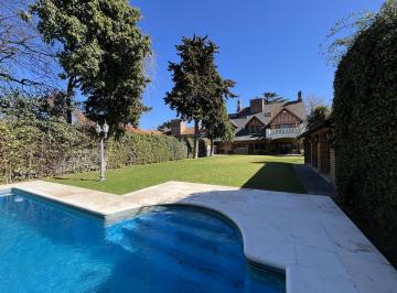 Casa · 563m² · 8 Ambientes · 5 Cocheras · Casa en Venta en La Horqueta 5 Dorm.