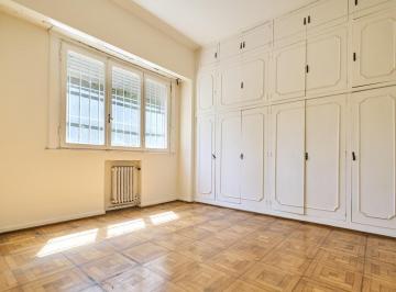 Departamento · 68m² · 3 Ambientes · Departamento en Pb 3 Ambientes con Patio en Caballito