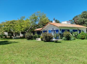 Casa · 153m² · 6 Ambientes · Casa de 6 Ambientes Sobre Lote de 1757 m²