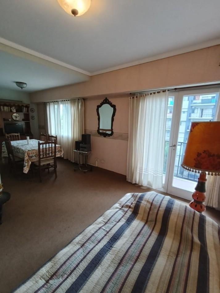 Depto 2 amb, 47m² con balcón amplio — Centro