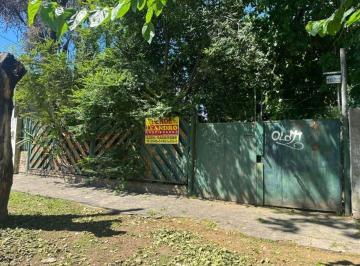 Casa de 2 ambientes, Lomas de Zamora · Casa de 2 Ambientes Sobre Lote Amplio